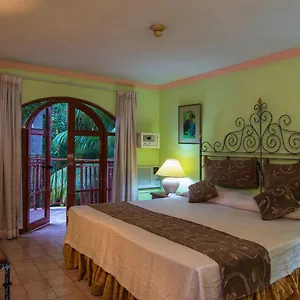 3* Hotel El Bosque